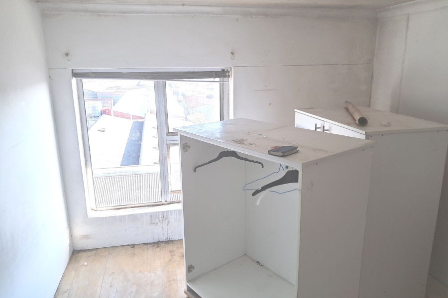 To Let 1 Bedroom Property for Rent in Maitland Western Cape